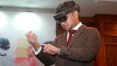 Inovasi Augmented Reality Dalam Operasi Tulang Belakang