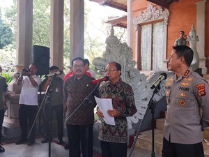 Resmi! Koster Terapkan 12 Kewajiban-8 Larangan untuk Turis Asing