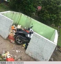 Meme ini gambarkan privilege jadi sultan alias orang kaya. Semoga detikers dilimpahkan rezeki melimpah juga, aamiin paling kenceng!