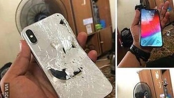 Mending HP-nya buat saya. Foto: 1Cak  