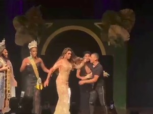 Tak Terima Istri Juara 2 Ratu Kecantikan, Suami Banting Mahkota di Panggung