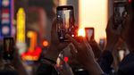 Para Pemburu Cahaya Emas Manhattanhenge di New York