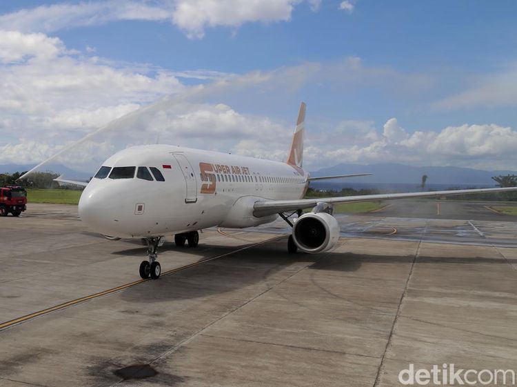 Penerbangan Perdana Super Air Jet di Ternate Resmi Dibuka