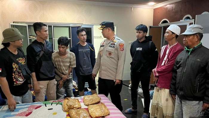 Pengedar sabu 4,3 kg di Konawe, Sultra Ditangkap.