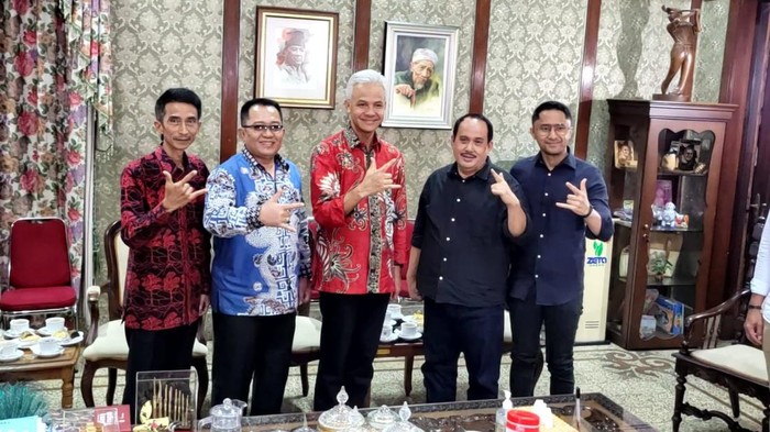 Pertemuan Ganjar Pranowo dengan Kepala Daerah di Jabar yang masuk dalam tim pemenangan Capres 2023.