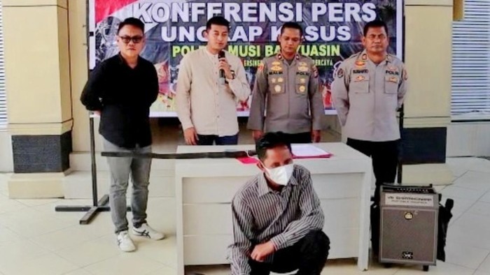 Petani di Sumsel ditangkap buka lahan dengan cara dibakar. (Foto: Istimewa)