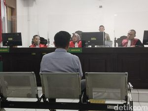 Skandal Suap Hakim Agung, Vonis PNS MA Nurmanto Akmal Diperberat