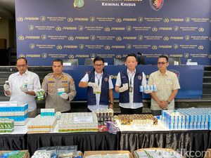 Polda Metro Bongkar Peredaran Obat Palsu Rp 130 M!
