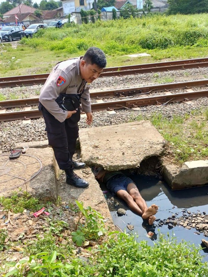 Polisi di Tenjo, Bogor kena prank pria ODGJ