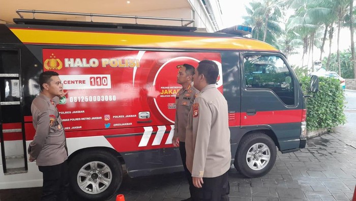 Program Halo Polisi melayani pembuatan SKCK hingga laporan kehilangan di mal Jakarta Barat