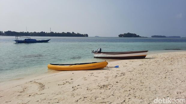 Pulau Macan Kecil atau Pulau Macan Gundul