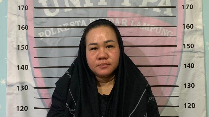 SA (35) tersangka penganiaya ART di Bandar Lampung. (Foto: Istimewa)