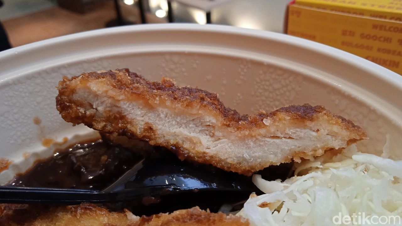 Yummy! Nasi Kari Khas Jepang Gurih Harum di Creative Space Senayan