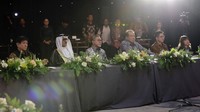 Pada kesempatan ini, Mendag Ri didampingi oleh Direktur Jenderal Pengembangan Ekspor Nasional, Didi Sumedi, Sedangkan untuk pengusaha papan atas hadir , Chairul Tanjung, Marthias Fangiono, Boy Thohir ,Peter Sondakh, Anthony Salim, Umar Bakadam dan pengusaha Indonesia lainya. 