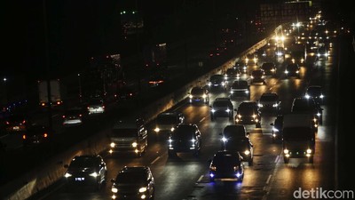 Tol Japek Ramai Lancar Jelang Libur Panjang