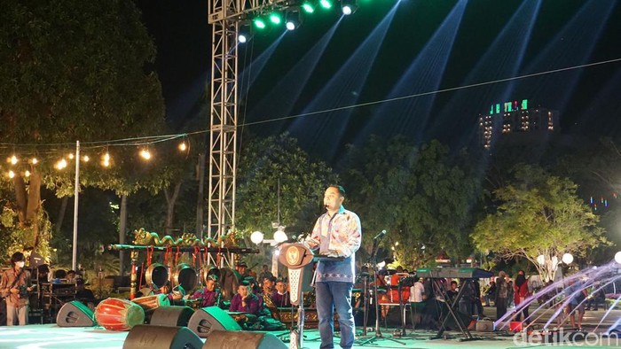 Wali Kota Surabaya Eri Cahyadi saat menyampaikan sambutan di acara Tasyakuran Puncak HJKS ke-730 tahun.