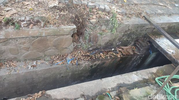 Lokasi penemuan mayat berdiri di got dekat PRPP Semarang, Minggu (28/5/2023).