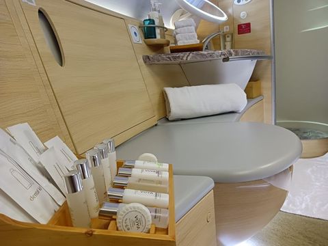 Toilet mewah Airbus A380-800.