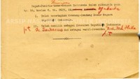 Penetapan keputusan hasil sidang PPKI 18 Agustus 1945, salah satunya Undang-Undang Dasar 1945. Pembukaan UUD 1945 menyarikan dasar negara Indonesia, Pancasila, yang gagasan isinya telah disempurnakan. (hal 32) Dok. ANRI, AK Pringgodigdo No. 17 