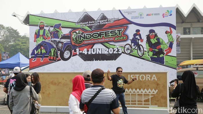 Pameran Indonesia Outdoor Festival (Indofest) 2023 resmi dibuka. Produk yang dijual terdapat banyak diskon.