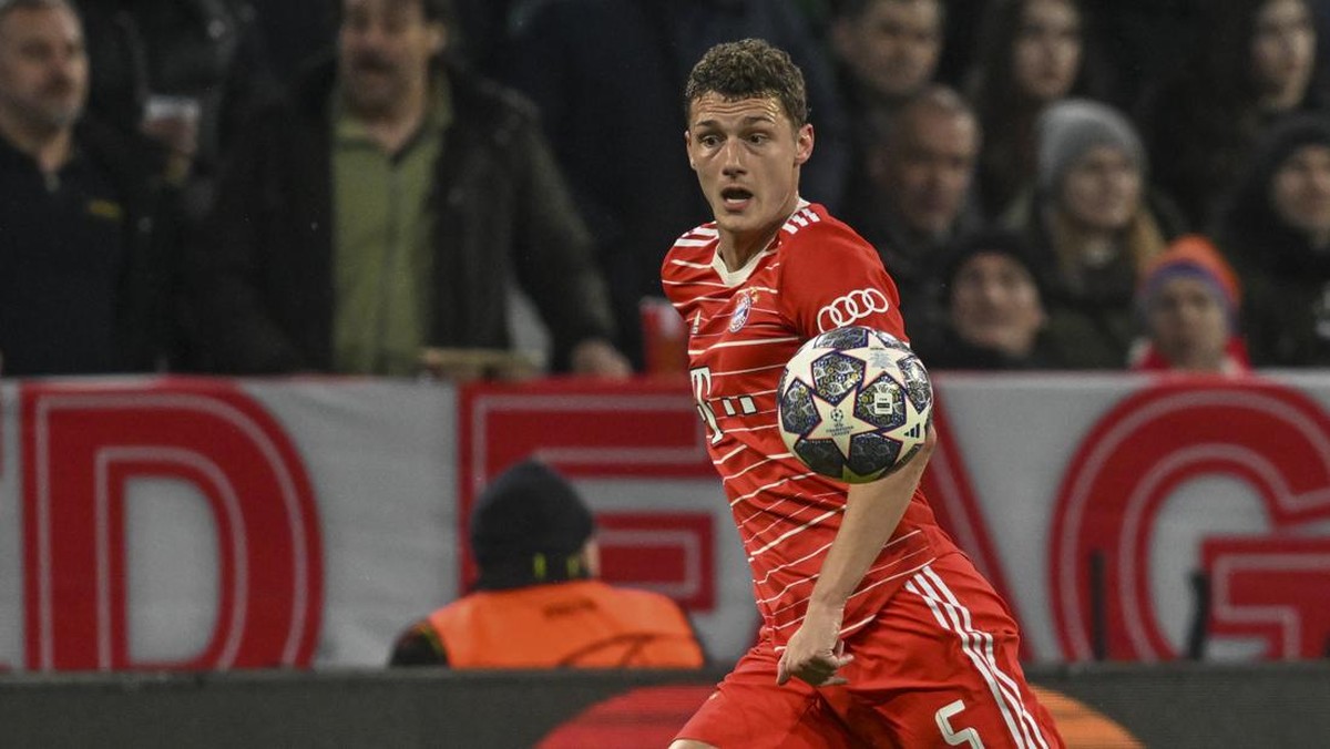 Bek Bayern Munich Benjamin Pavard diincar Manchester United usai setuju melepas Harry Maguire ke West Ham. (Foto: AP/Andreas Schaad)