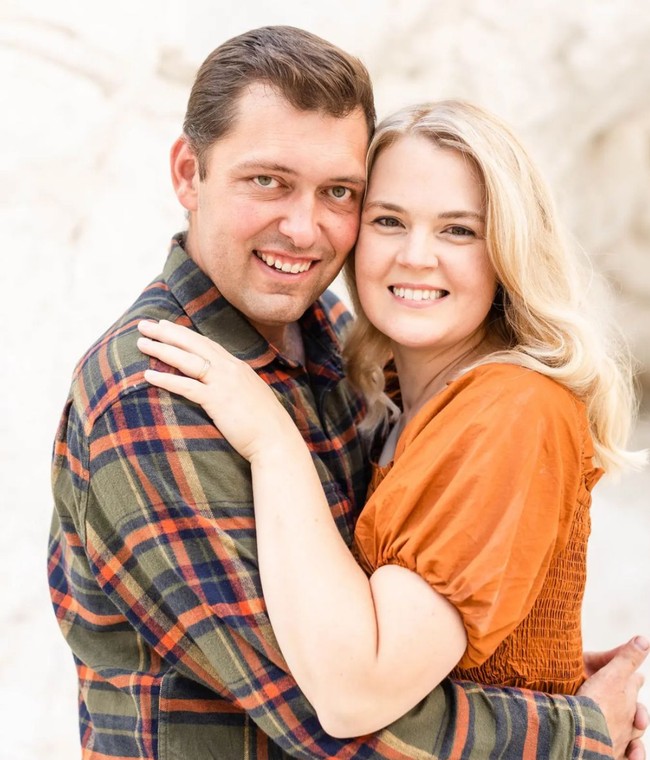 Courtney Rogers menikah dengan Chris Rogers, seorang pendeta, pada 2008. Sempat mengalami keguguran di awal pernikahan, siapa sangka kini dia menjadi ibu dari 12 anak. Foto: Instagram/@littlehouseinthehighdesert