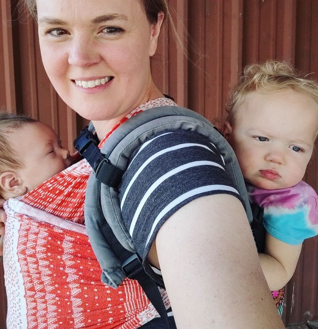 Courtney juga memberlakukan aturan ‘no spend January’, di mana setiap anggota keluarga tidak boleh membeli barang apapun kecuali bahan makanan pokok. Foto: Instagram/@littlehouseinthehighdesert