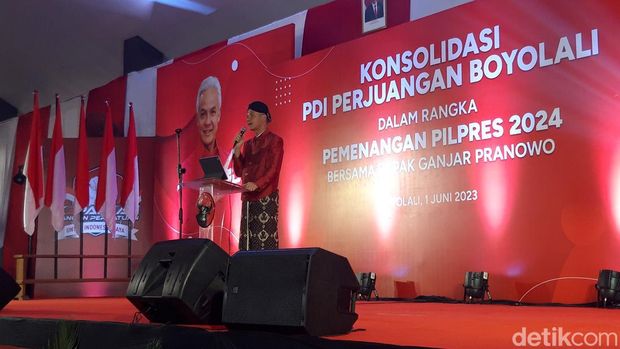 Calon Presiden dari PDI Perjuangan, Ganjar Pranowo, dalam konsolidasi PDIP Boyolali untuk pemenangan Pilpres 2024 bersama Ganjar Pranowo, Kamis (1/6/2023).