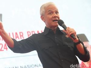 Momen Ganjar Video Call Walkot Bekasi, Sampaikan Aspirasi Pedagang Bakso