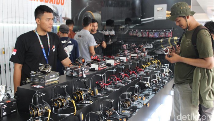 Hari Pertama Indofest 2023 Langsung Diserbu Pengunjung Pameran Indonesia Outdoor Festival (Indofest) 2023 resmi dibuka. Hari pertama gelaran tersebut langsung diserbu pengunjung.