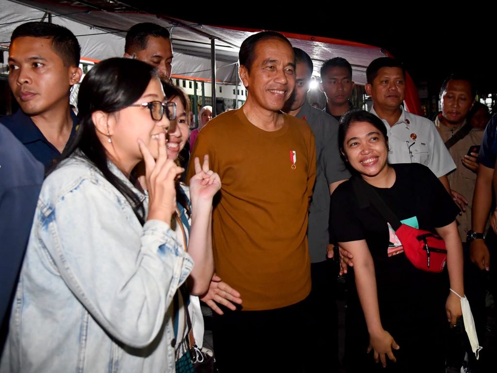 Jokowi makan bakmi pak Pele di Jogja (Foto: Rusman - Biro Pers Sekretariat Presiden)