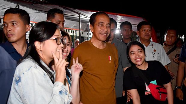 Jokowi makan bakmi pak Pele di Jogja (Foto: Rusman - Biro Pers Sekretariat Presiden)