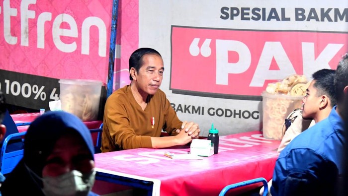 Jokowi makan bakmi pak Pele di Jogja (Foto: Rusman - Biro Pers Sekretariat Presiden)