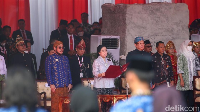 Upacara Hari Lahir Pancasila digelag har ini di Lapangan Selatan Monas, Jakarta Pusat. Upacara dipimpin langsung oleh Presiden RI Joko Widodo.