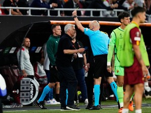 Mourinho Sudah Jatuh Tertimpa Tangga