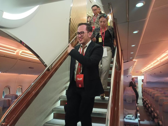Kabin Airbus A380 Penampakan kabin pesawat Airbus A380 milik maskapai Emirates.