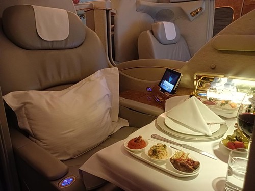 Penampakan kabin pesawat Airbus A380 milik maskapai Emirates.
