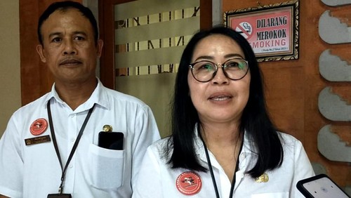 Kepala Unit Pelaksana Teknis Daerah (UPTD) Samsat Karangasem I Gusti Agung Ayu Cipta Dewi (Foto: I Wayan Selamat Juniasa)