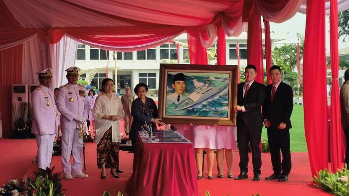 TNI Angkatan Laut meresmikan KRI Bung Karno-369 bertepatan dengan peringatan Hari Lahir Pancasila 1 Juni 2023. Dalam peresmiannya, hadir Presiden RI ke-5 Megawati Soekarnoputri hingga Panglima TNI Laksamana TNI Yudo Margono.