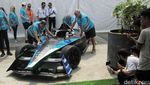 Melihat Unboxing Mobil Formula E Gen 3