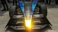 Dapat diketahui, sebelumnya Formula E dan FIA telah bekerja sama dengan mitra teknologi strategis untuk mengembangkan baterai perintis dan kemampuan pengisian daya yang menghasilkan mobil Gen3 yang lebih kecil, lebih cepat, dan lebih ringan untuk menerima dorongan energi selama balapan.
