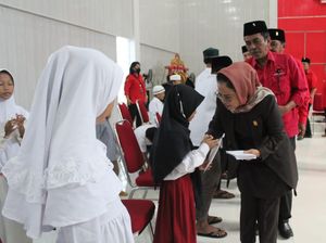 PDIP Jatim Hidupkan Pancasila Bersama Anak Yatim