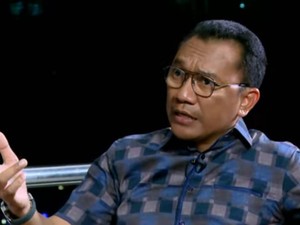 PDIP Tak Baper Ditinggal PAN Setelah Diberi Pantun Lumpia