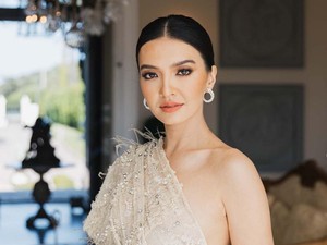 Cerita Raline Shah Makan Pizza Bareng Tobey Maguire