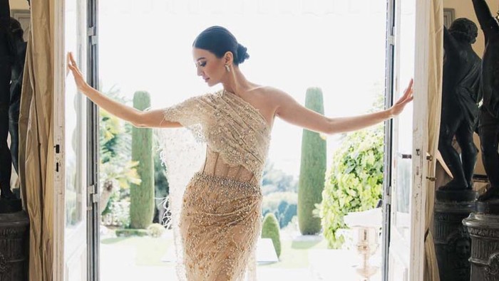 Raline Shah Paling Doyan Makan Nasi, Kok Bisa Masih Body Goals Bak ABG?