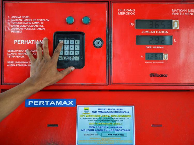 Asyik! BBM Nonsubsidi Turun Harga