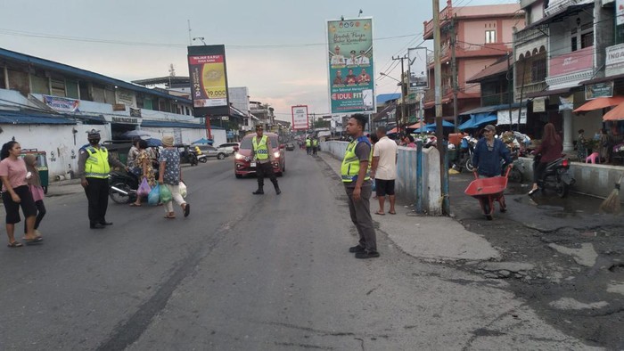 Foto: Arus lalu lintas di jalur Medan-Berastagi. (Istimewa)
