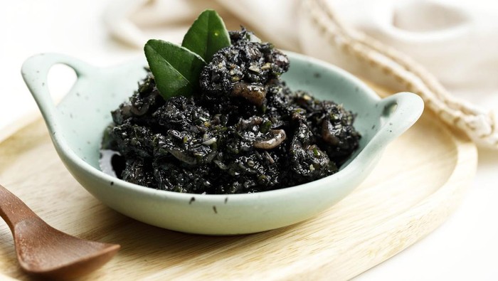 Hukum makan tinta cumi dalam pandangan Islam