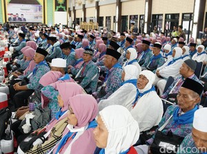 2.151 Calon Haji Asal Sumsel Berangkat, 6 Tertunda karena Sakit