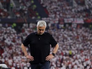 Zanetti Iba terhadap Mourinho